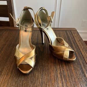 Gold Diba heels. Size 7